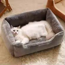 Cozy Cushion Cat & Dog Basket Bed — Winter Warm House